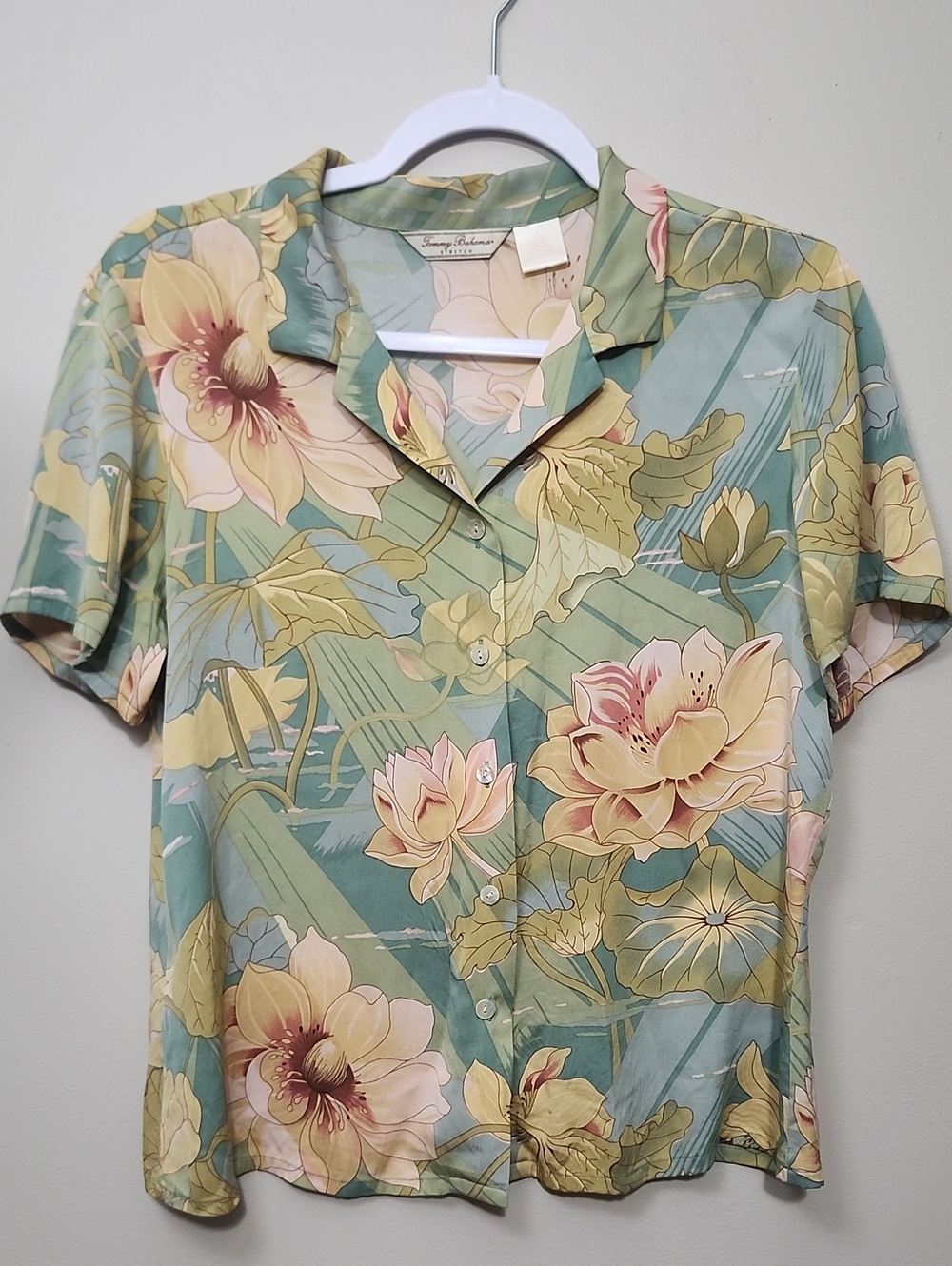 Tommy Bahama Silk Lotus Flower Tropical Camp Shirt Vintage Sage Resort Vacation